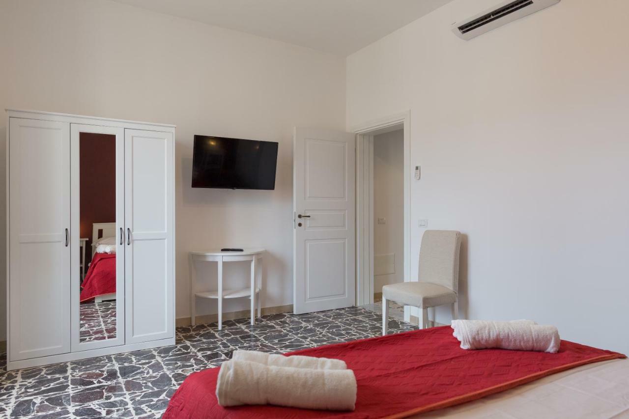 Al Corso Apartments Noto Exterior foto